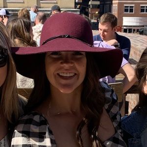 Meet your Posher, Maggie